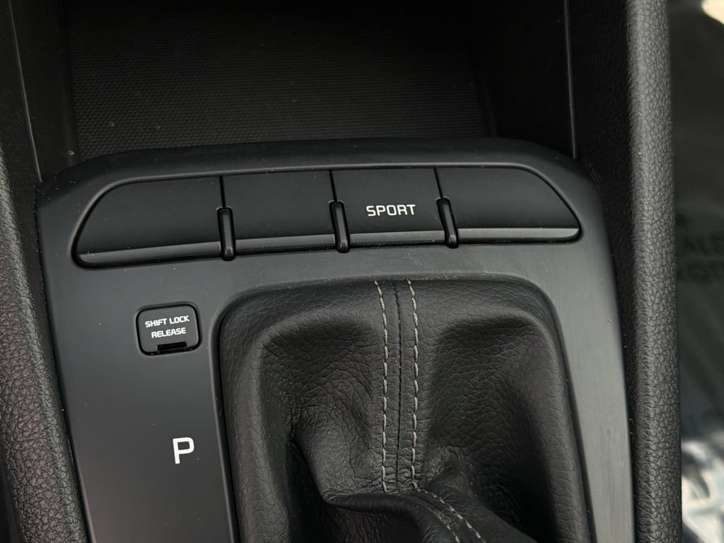 Certified 2022 Kia Rio S FWD image 24