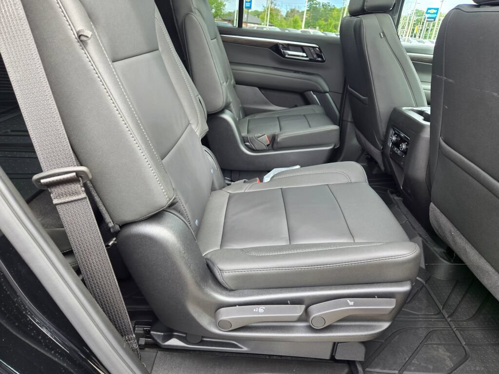 New 2026 Chevrolet Tahoe Z71 w/ Comfort Package AWD/4WD image 8