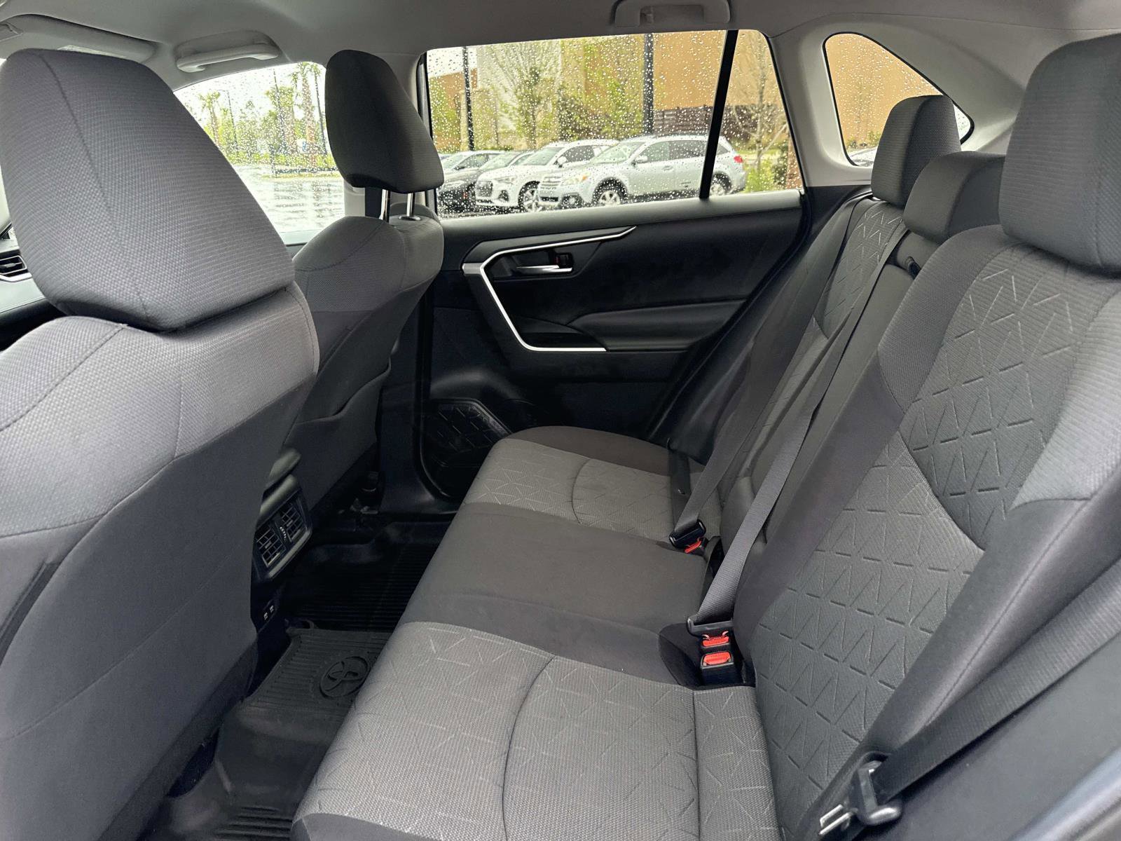 Used 2020 Toyota RAV4 XLE image 15