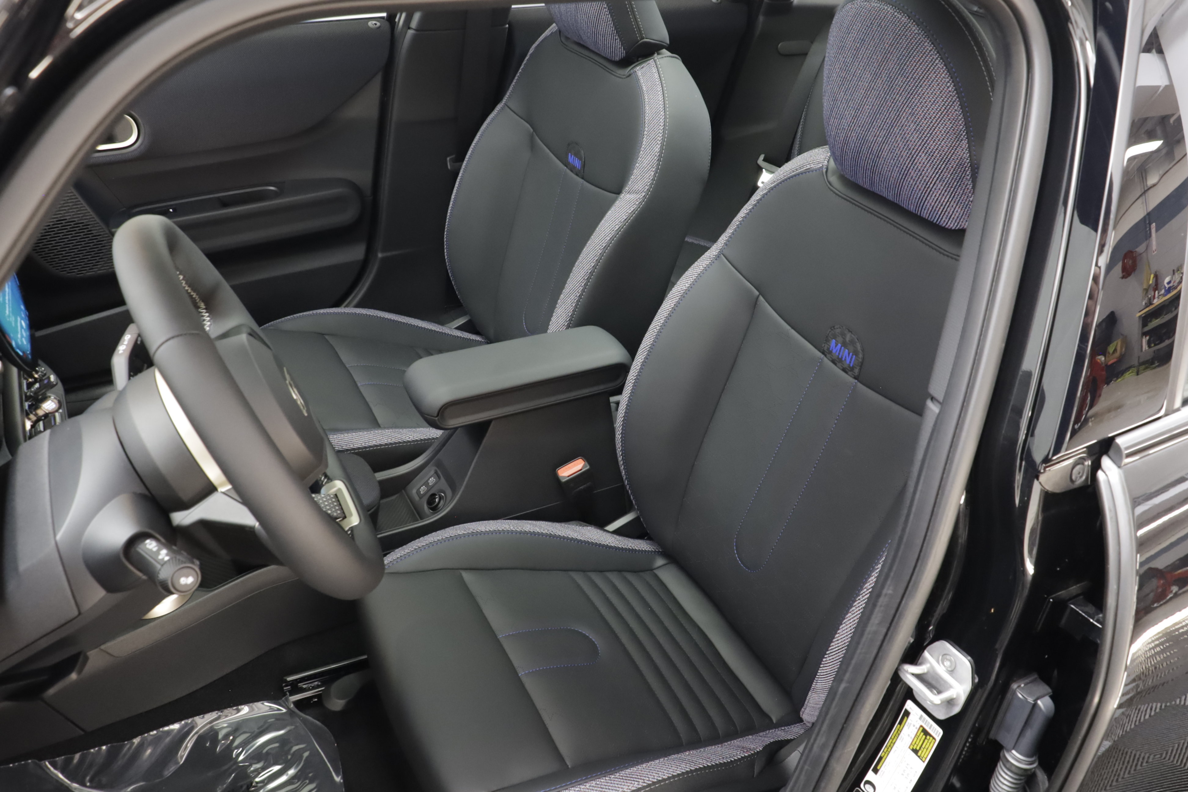 New 2027 MINI Cooper 4-Door Hardtop FWD image 17