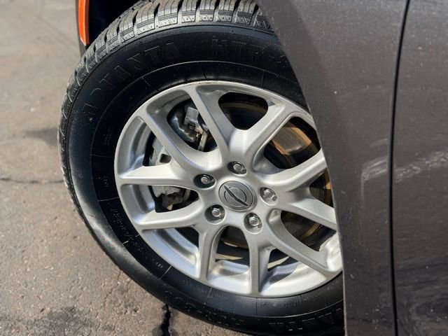 Used 2023 Chrysler Pacifica Touring-L image 28