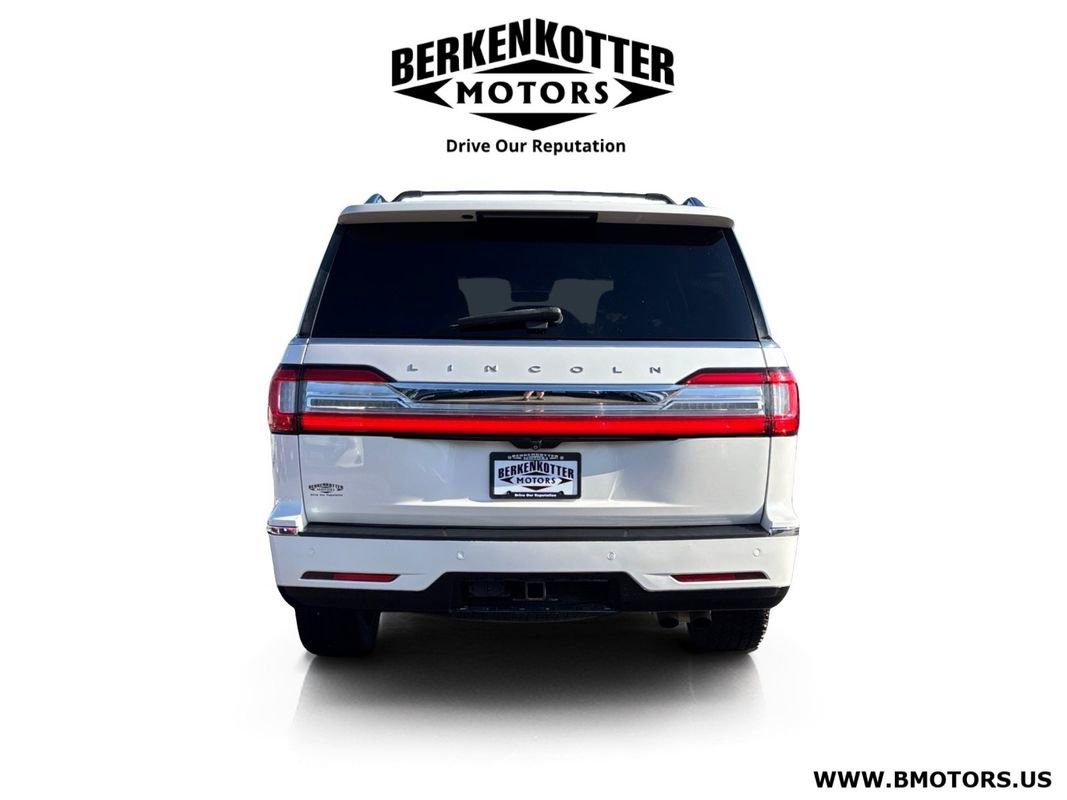 Used 2018 Lincoln Navigator Reserve w/ Technology Package AWD/4WD image 4