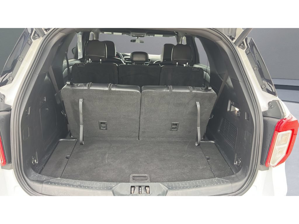 Used 2020 Ford Explorer XLT w/ Equipment Group 202A AWD/4WD image 21