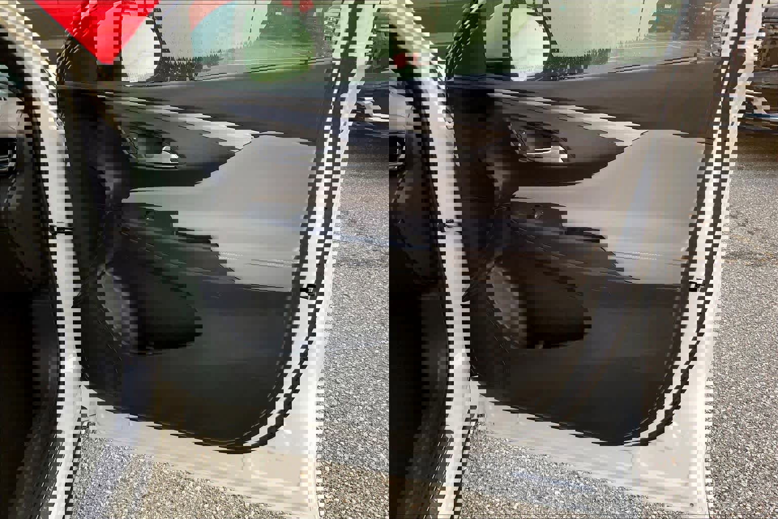 Used 2024 Buick Envista Avenir image 25