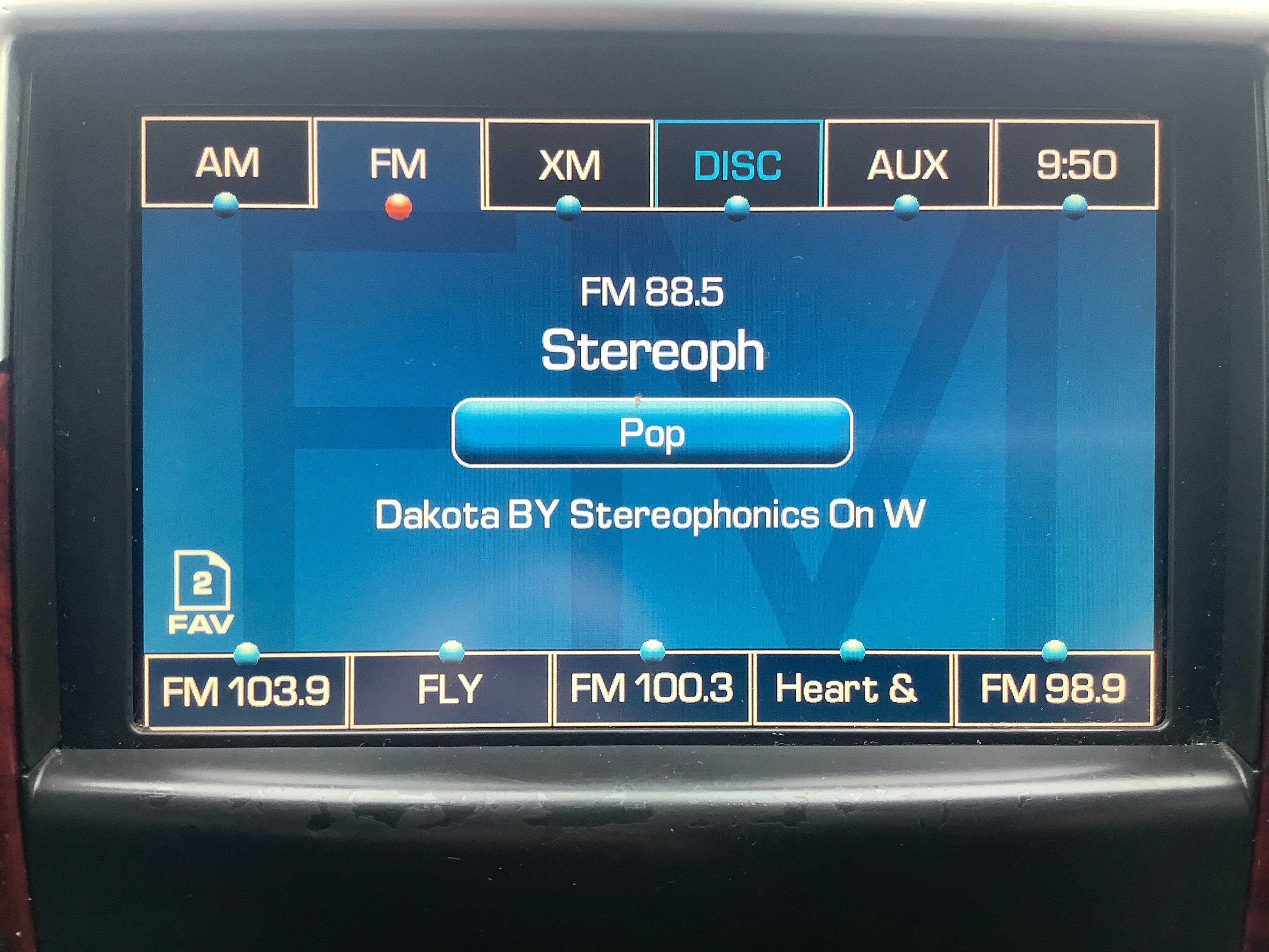 Used 2011 Cadillac Escalade Luxury AWD/4WD image 22