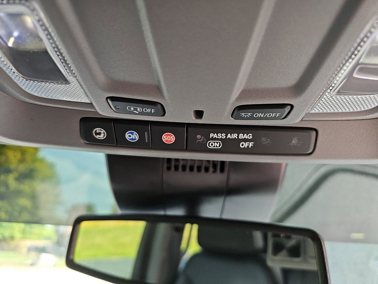 Used 2023 GMC Sierra 1500 SLT AWD/4WD image 16