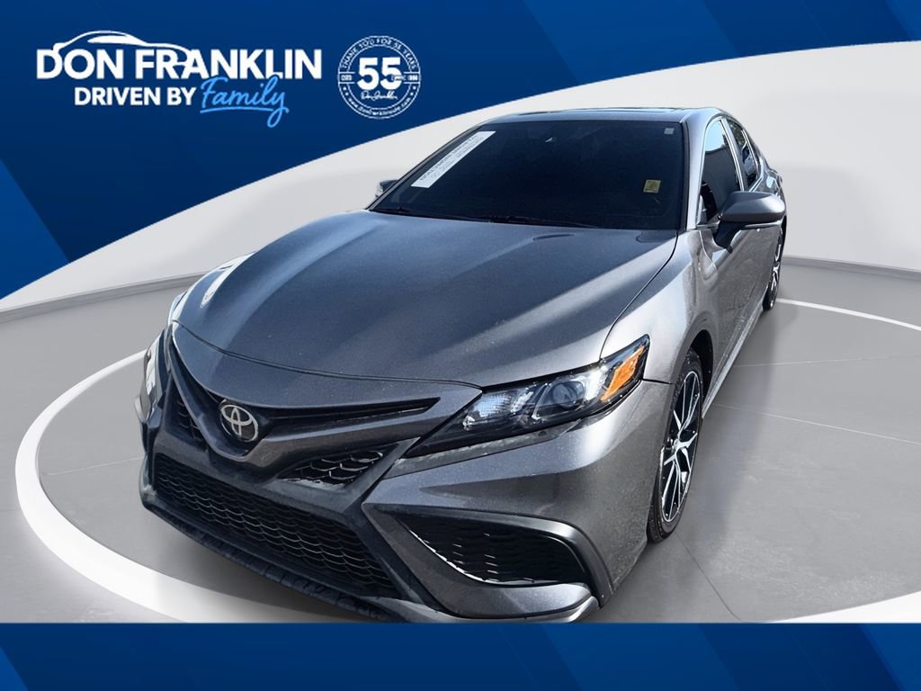 Used 2024 Toyota Camry SE w/ Convenience Package FWD image 1