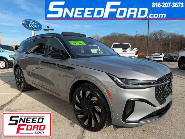 Used 2024 Lincoln Nautilus Black Label w/ Jet Appearance Package (87T) image 1