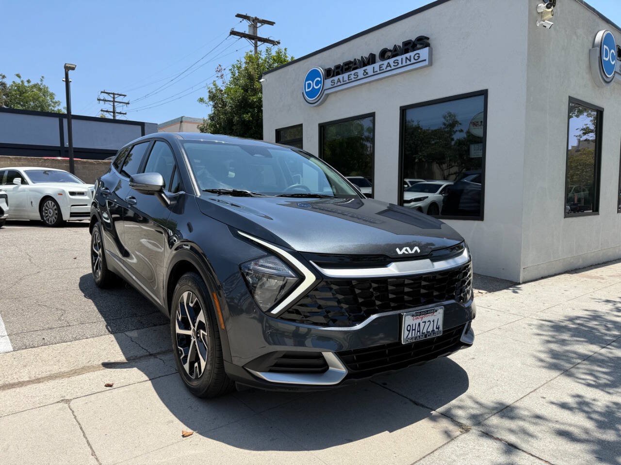 Used 2023 Kia Sportage EX FWD image 3