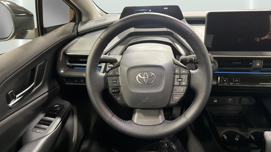 Used 2025 Toyota Prius AWD image 22