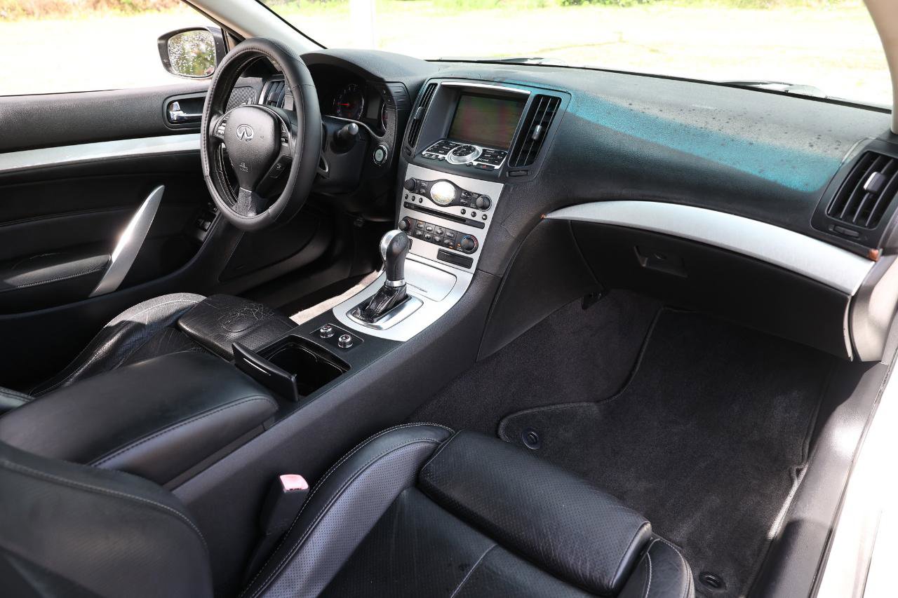 Used 2009 INFINITI G37 Journey w/ Premium Pkg image 15