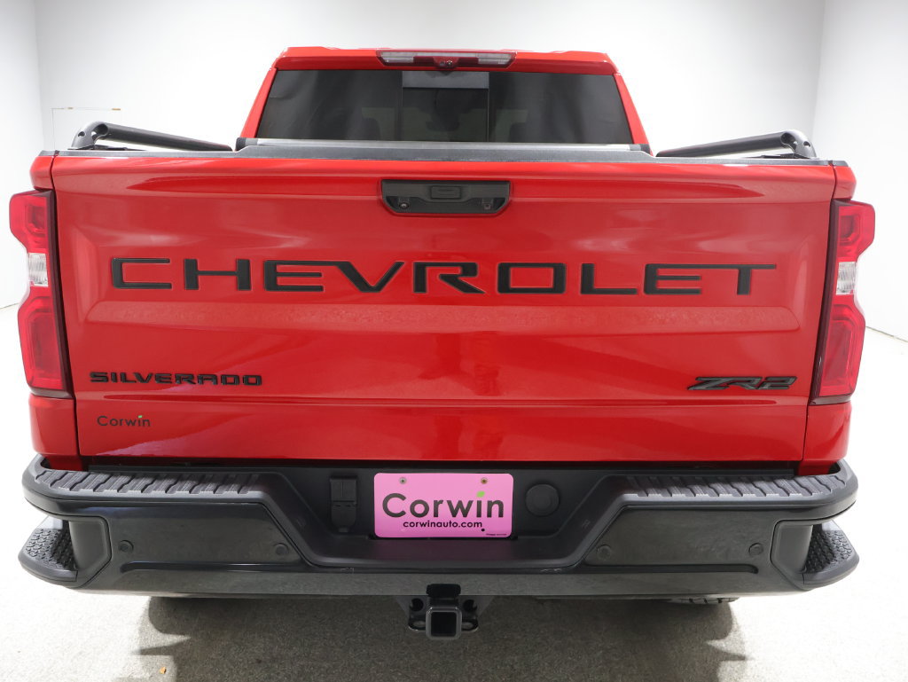 Used 2025 Chevrolet Silverado 1500 ZR2 w/ Technology Package AWD/4WD image 3