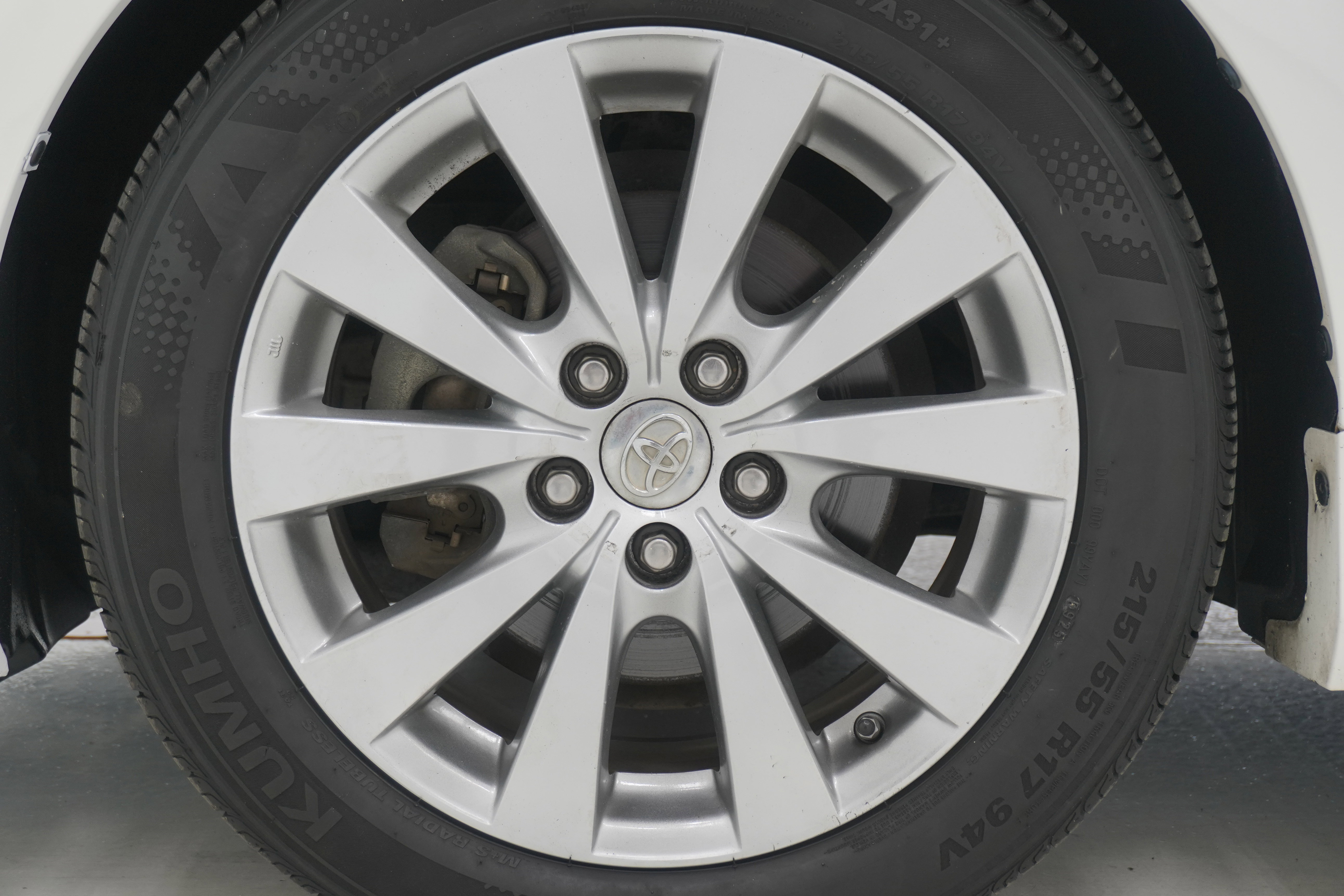 Used 2011 Toyota Avalon Limited FWD image 28