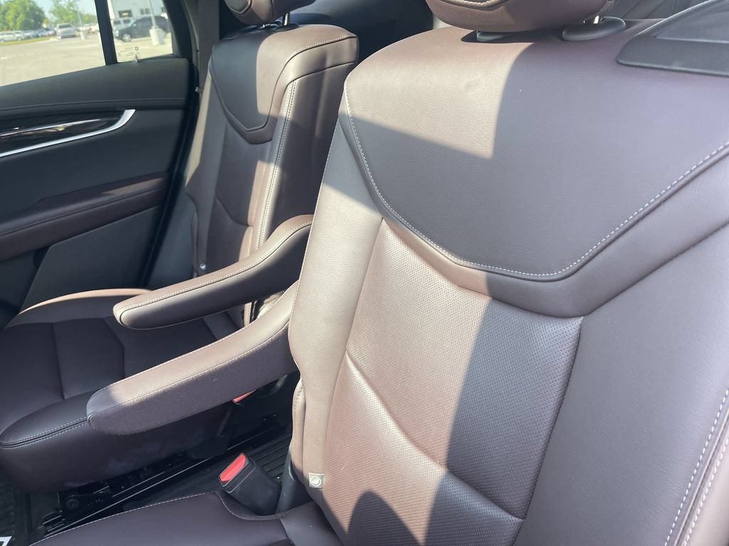 Certified 2023 Cadillac XT6 Premium Luxury w/ LPO, Floor Liner Package AWD/4WD image 40
