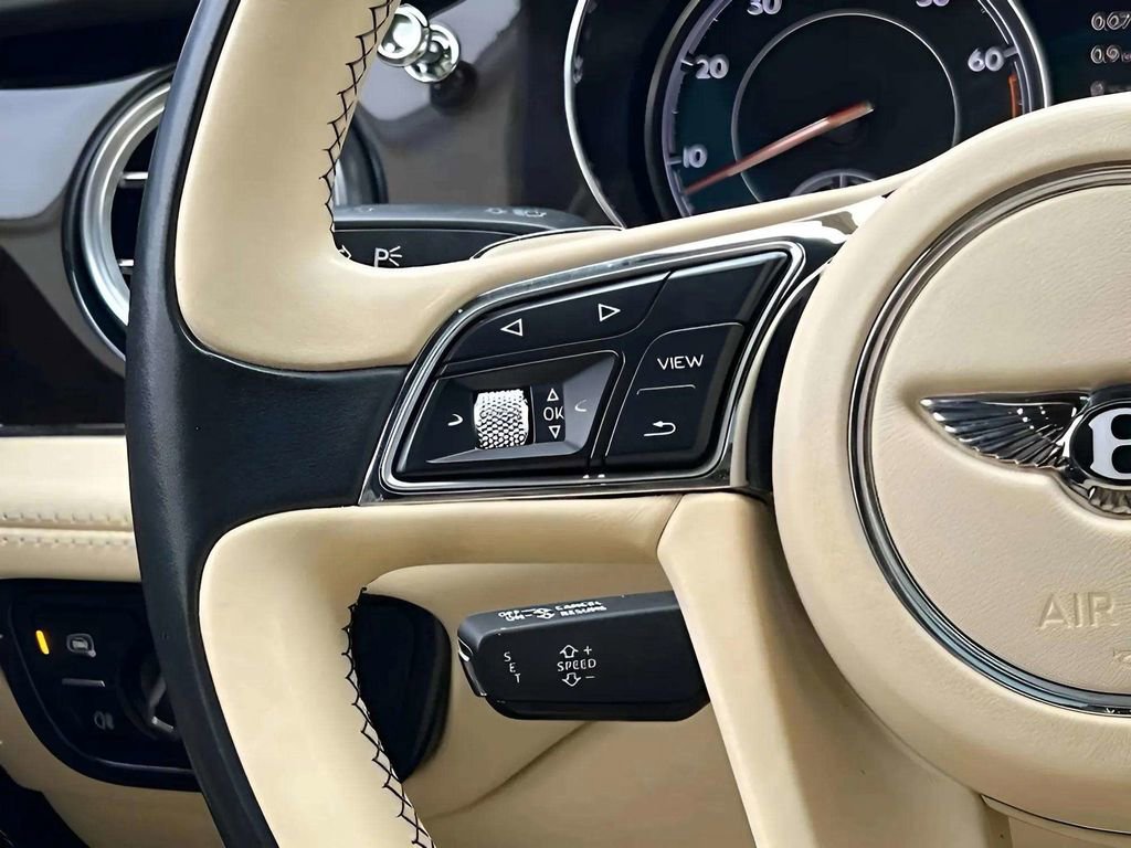 Used 2017 Bentley Bentayga image 10