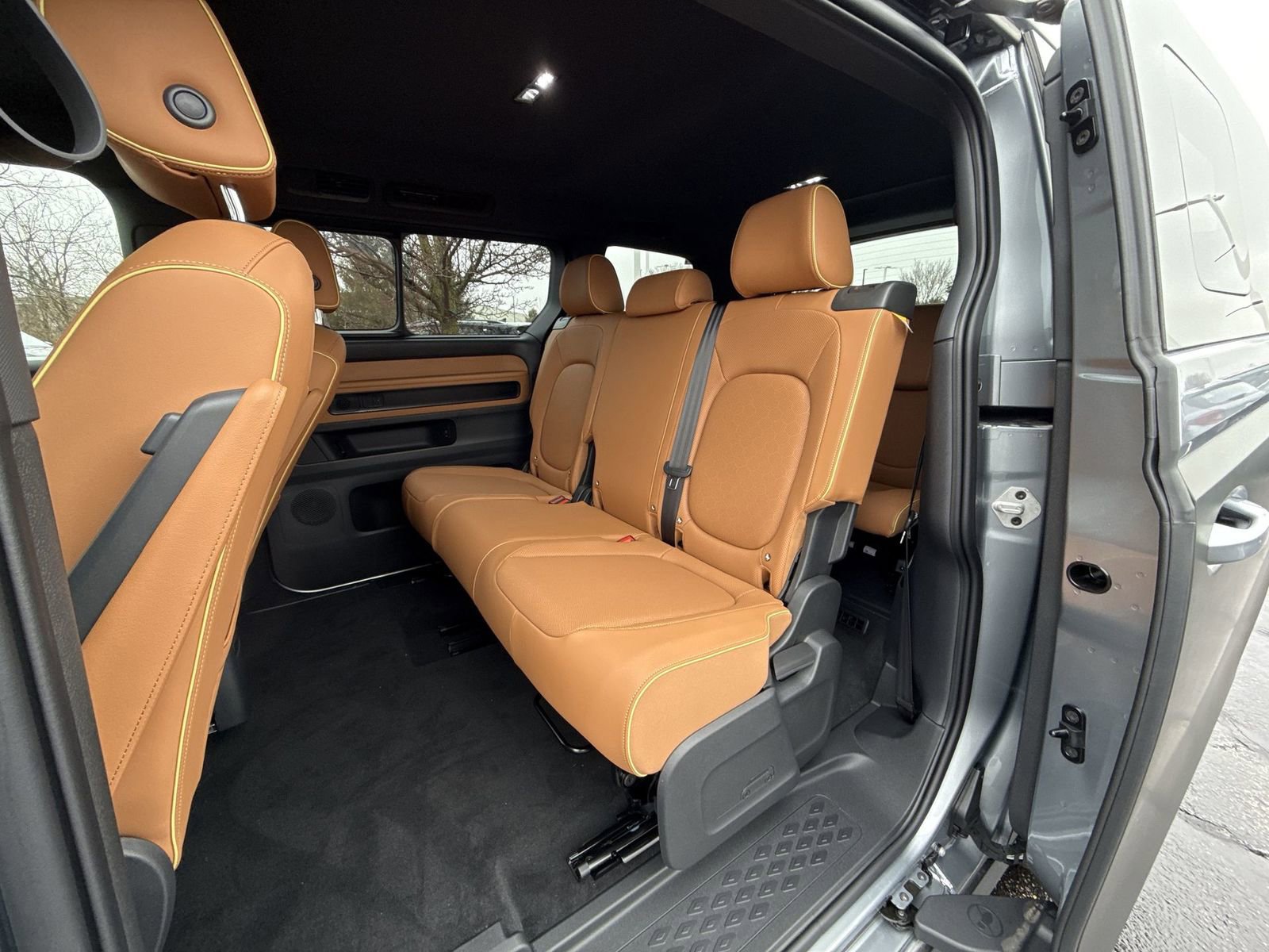 Used 2025 Volkswagen ID. Buzz Pro S image 23