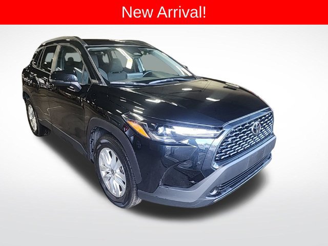 Used 2025 Toyota Corolla Cross LE FWD image 1