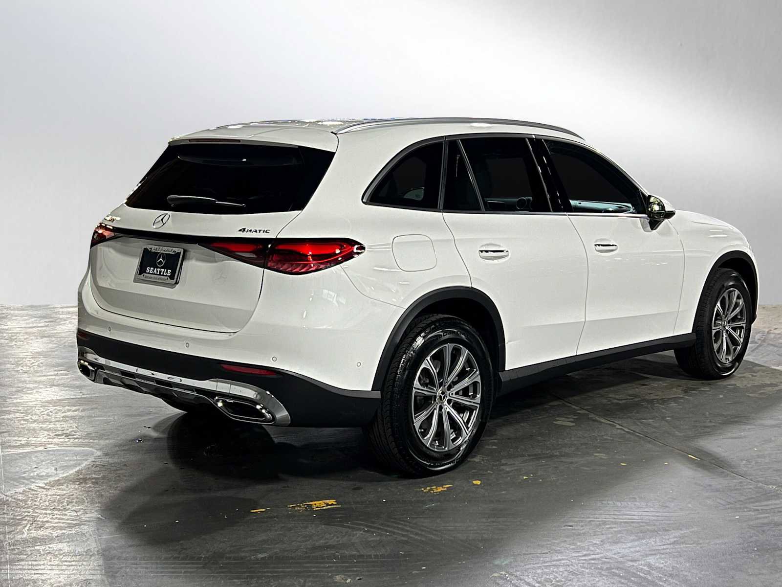 Certified 2025 Mercedes-Benz GLC 300 4MATIC image 4