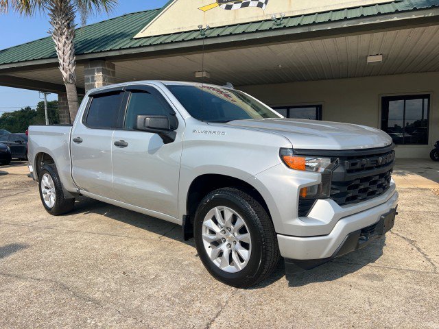 Used 2022 Chevrolet Silverado 1500 Custom image 2