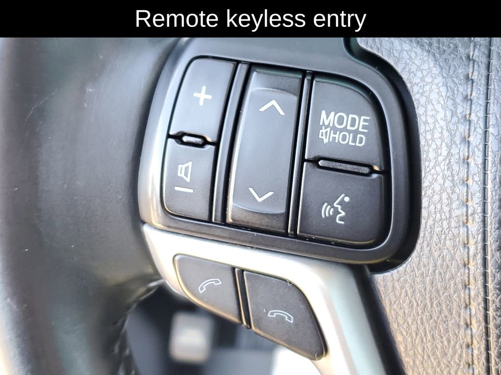 Used 2017 Toyota Highlander XLE AWD/4WD image 12