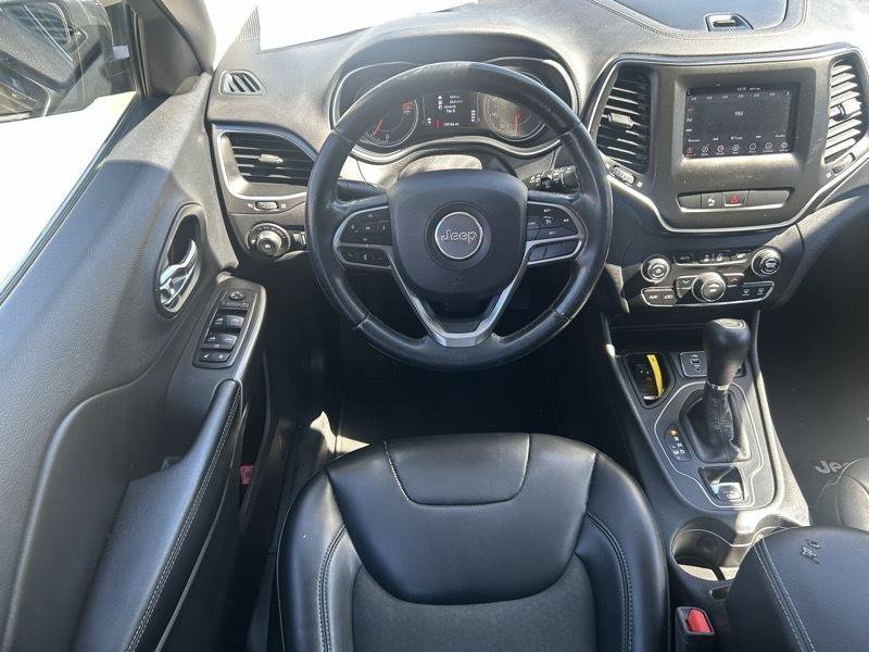 Used 2019 Jeep Cherokee Latitude Plus FWD image 9