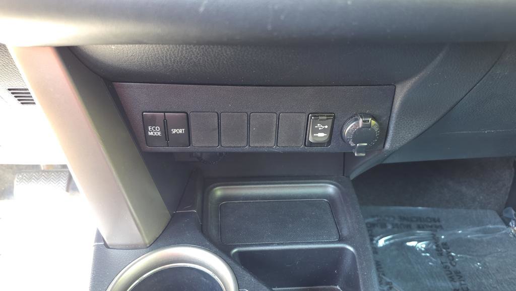 Used 2015 Toyota RAV4 XLE image 20