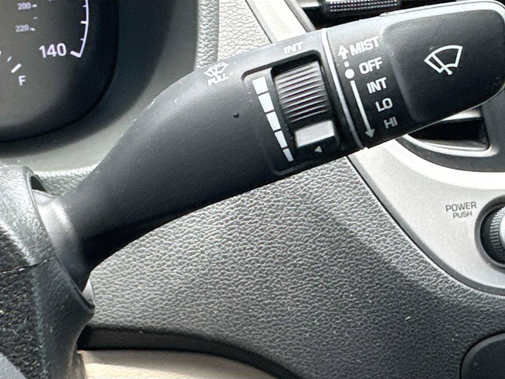 Used 2021 Hyundai Accent SE FWD image 13
