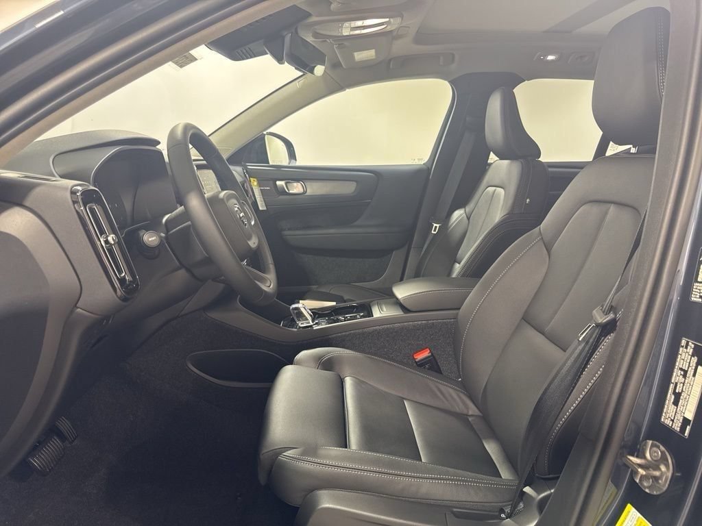 New 2026 Volvo XC40 B5 Ultra w/ Protection Package Premier AWD/4WD image 19
