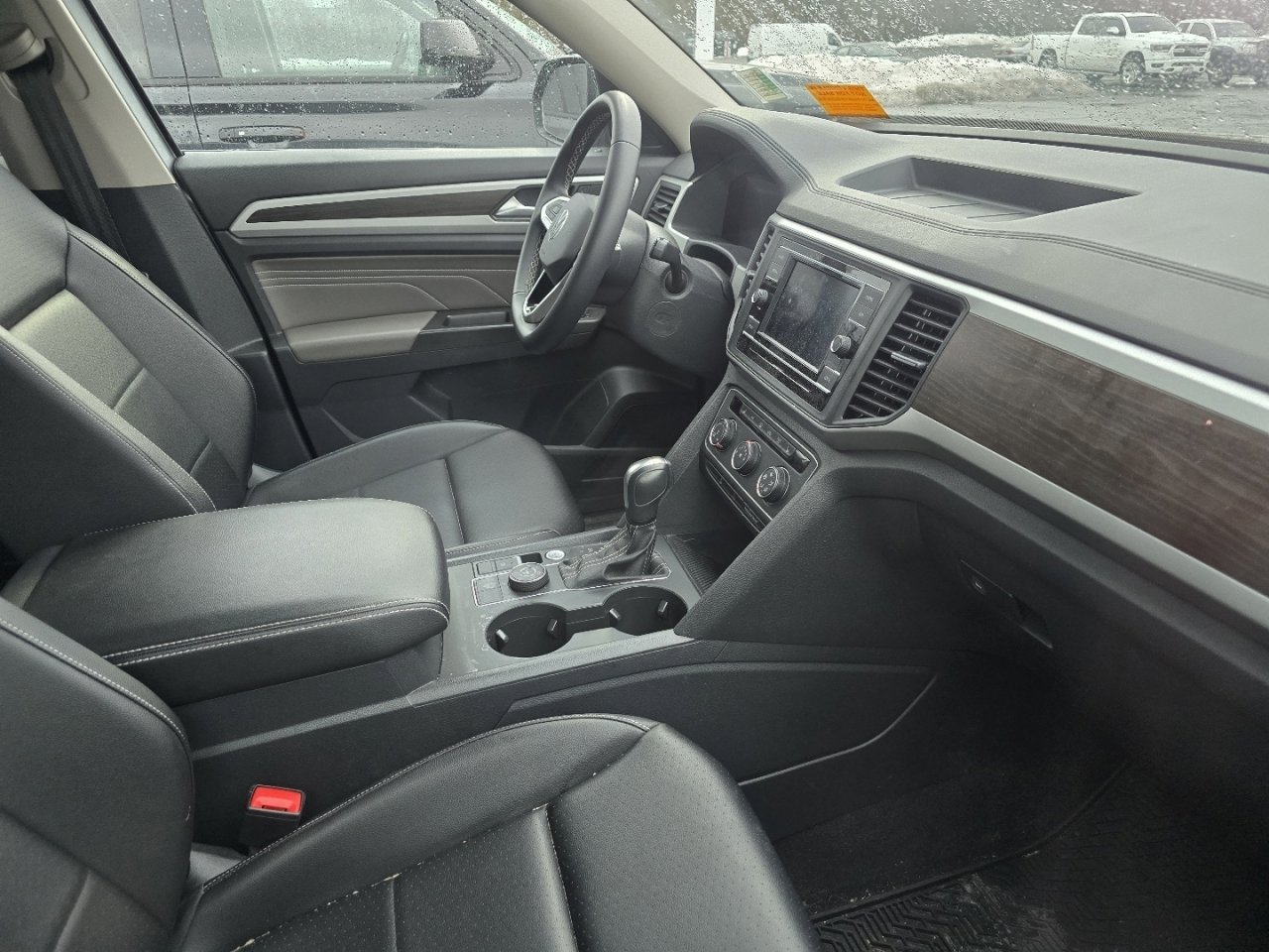 Used 2023 Volkswagen Atlas SE image 14