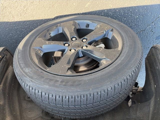 Used 2023 Jeep Grand Cherokee Altitude AWD/4WD image 9