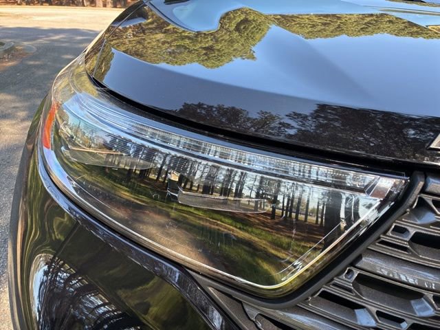 Used 2023 Ford Explorer XLT w/ Equipment Group 202A image 9