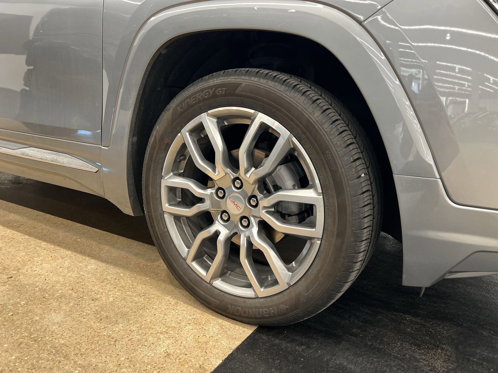 Used 2023 GMC Terrain Denali image 10