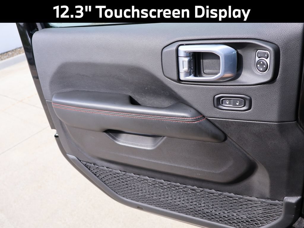 Used 2025 Jeep Wrangler Unlimited Rubicon AWD/4WD image 39