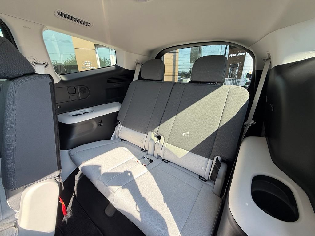Certified 2026 Hyundai Ioniq 9 SE AWD/4WD image 17