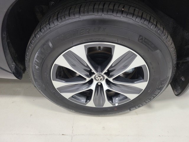 Used 2026 Toyota Highlander XLE AWD/4WD image 41