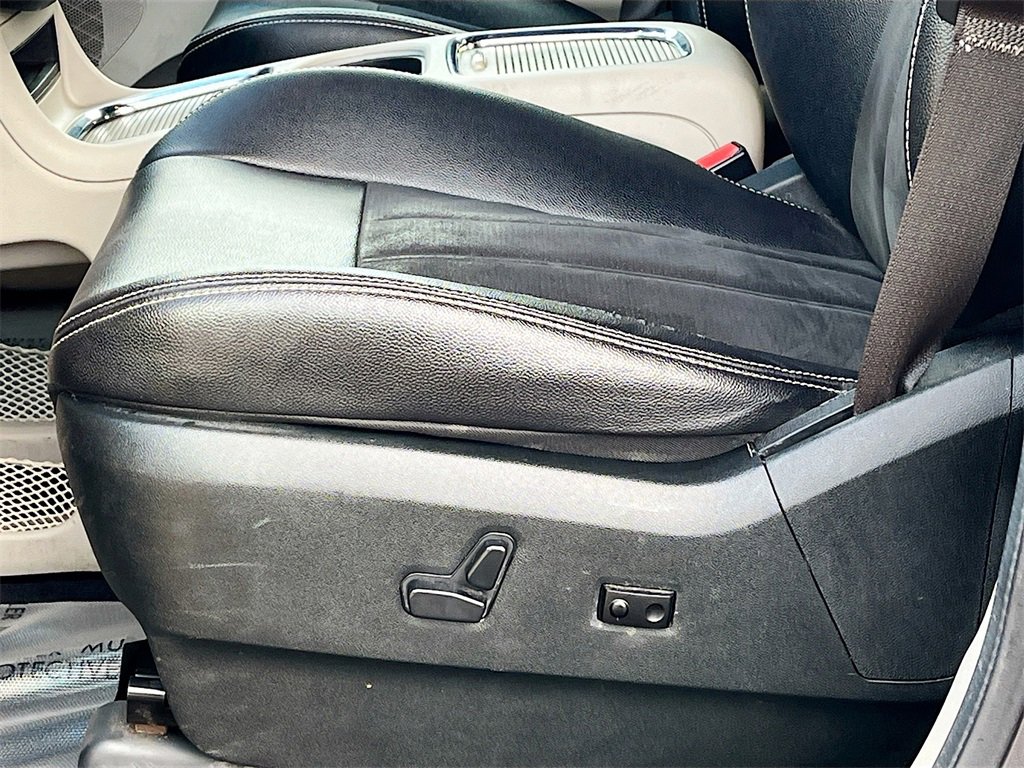 Used 2019 Dodge Grand Caravan SXT image 18