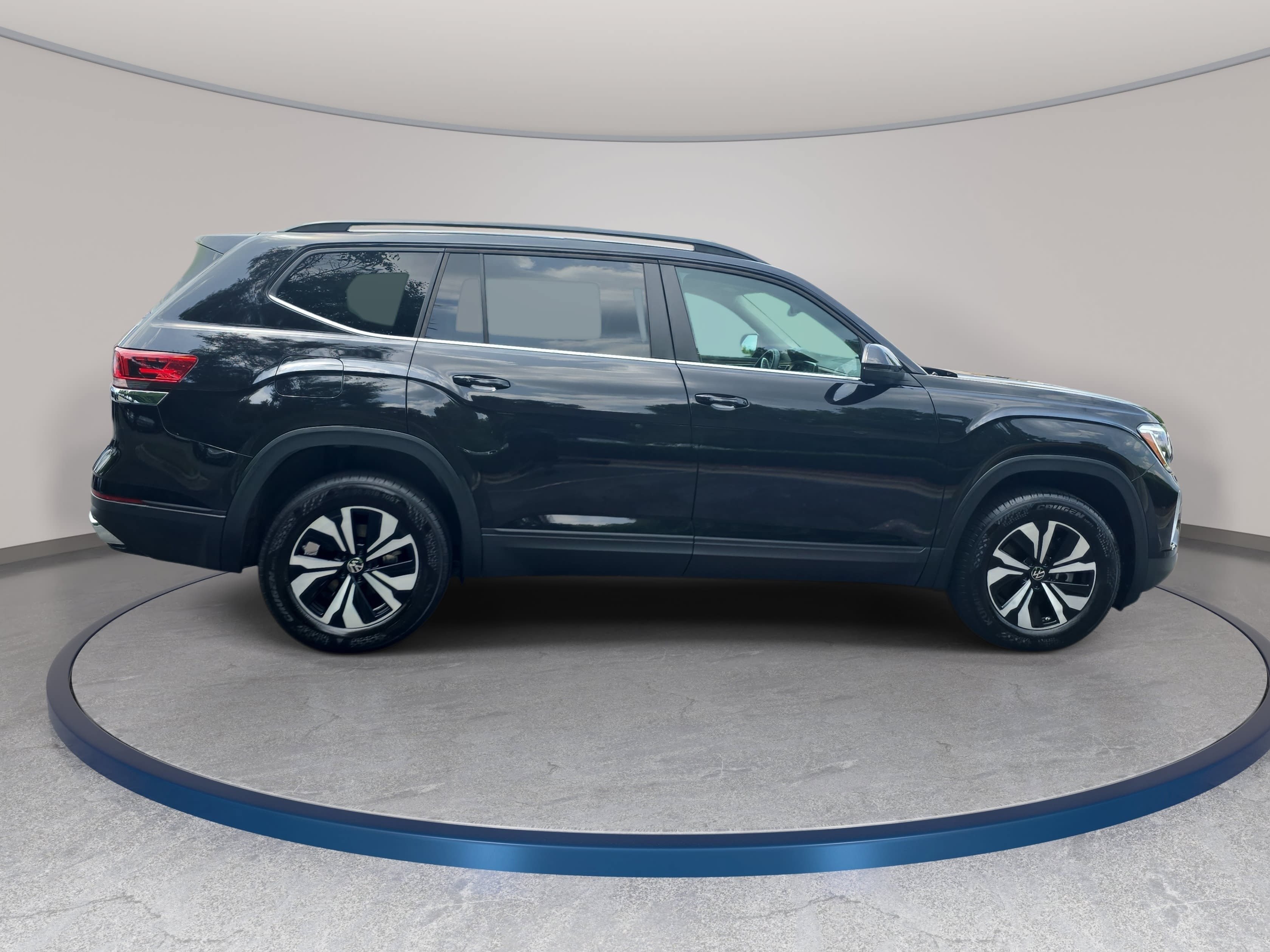 Used 2026 Volkswagen Atlas SE AWD/4WD image 4