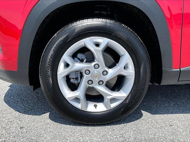 New 2026 Chevrolet Trax LS w/ LS Convenience Package FWD image 7
