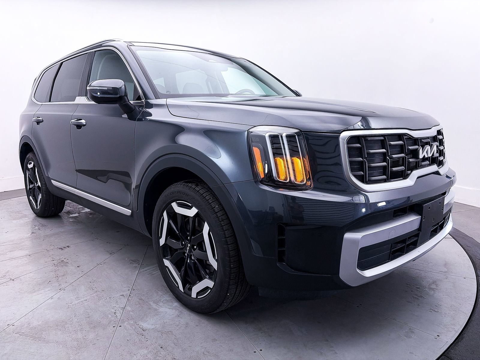 Used 2024 Kia Telluride S w/ S Sunroof Package image 12