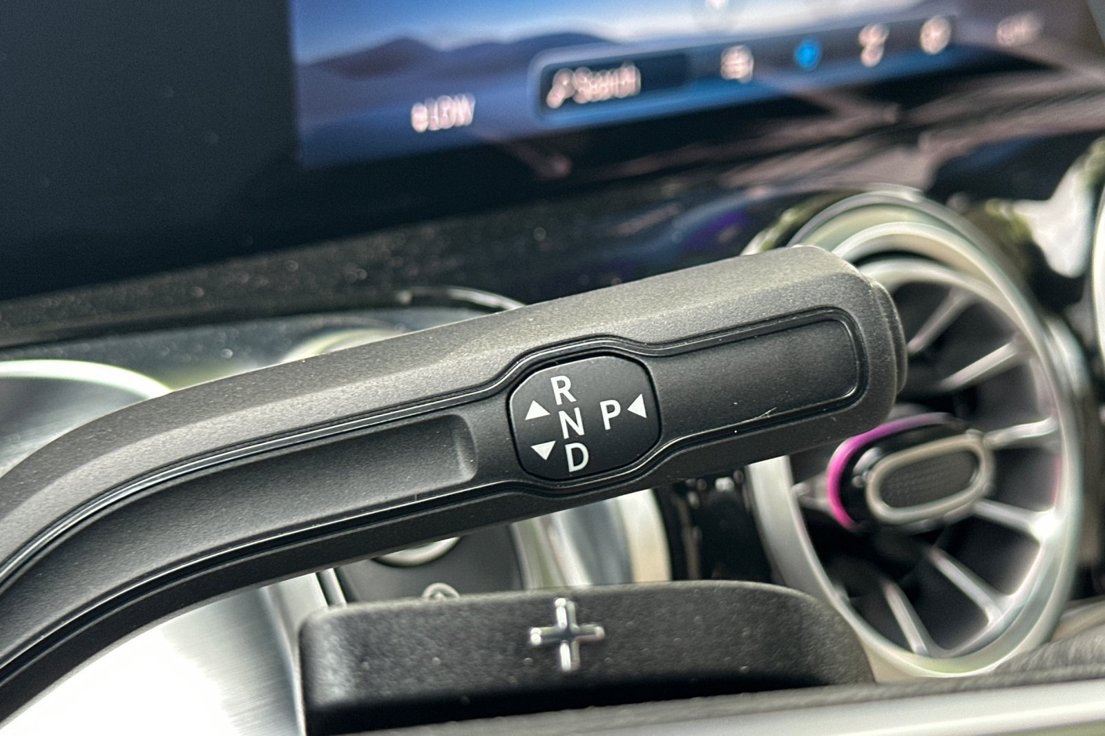 New 2025 Mercedes-Benz GLB 250 4MATIC image 21
