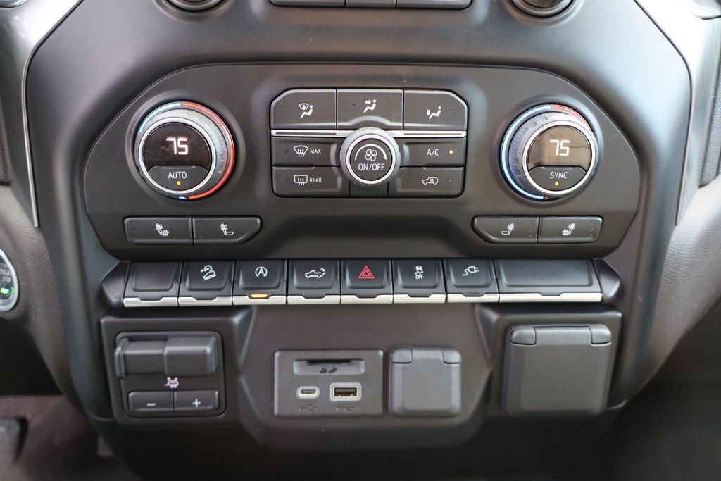 Used 2019 Chevrolet Silverado 1500 LTZ image 25