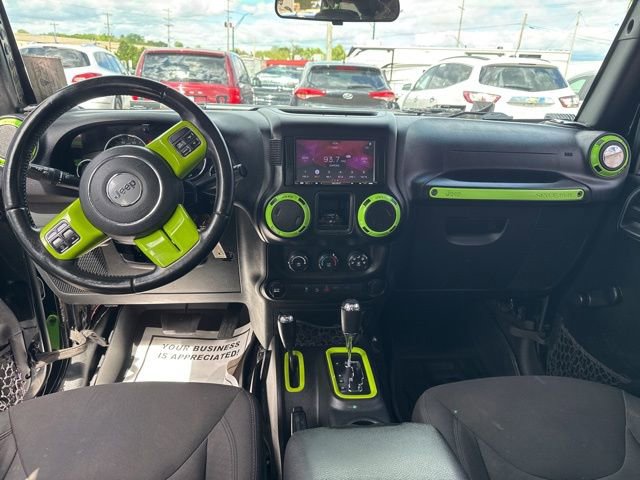 Used 2017 Jeep Wrangler Unlimited Sport w/ Connectivity Group AWD/4WD image 14