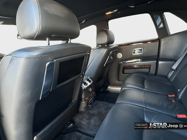 Used 2011 Rolls-Royce Ghost RWD image 17