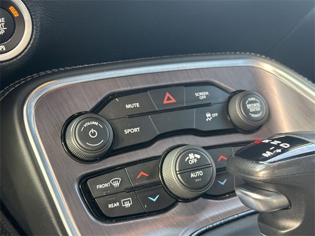 Used 2018 Dodge Challenger SXT image 18