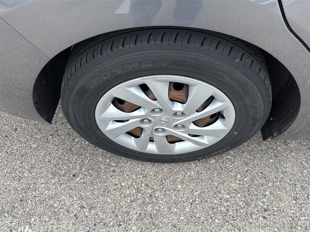 Used 2020 Hyundai Elantra SE w/ Cargo Package (C1) FWD image 5