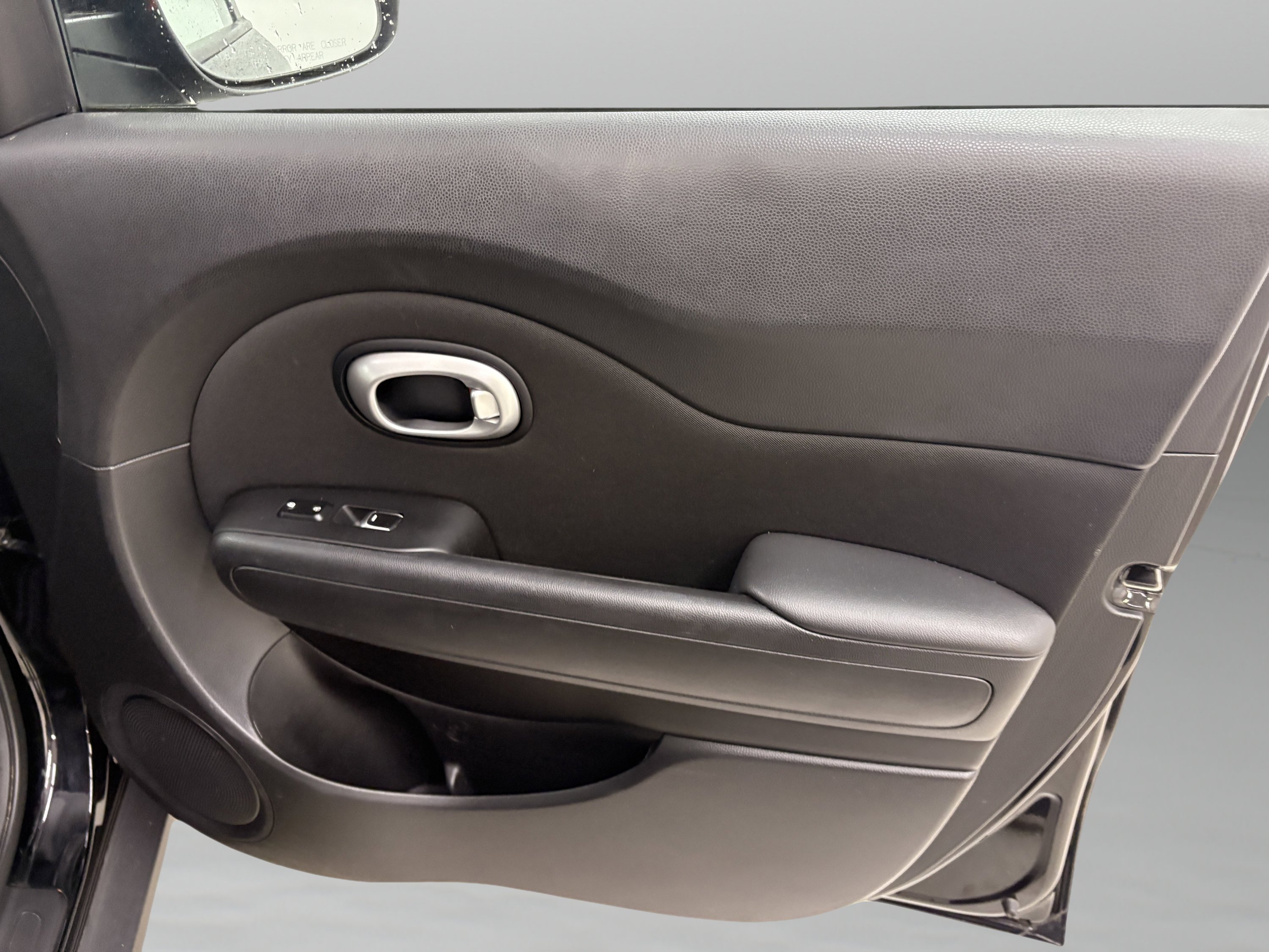 Used 2017 Kia Soul FWD image 25