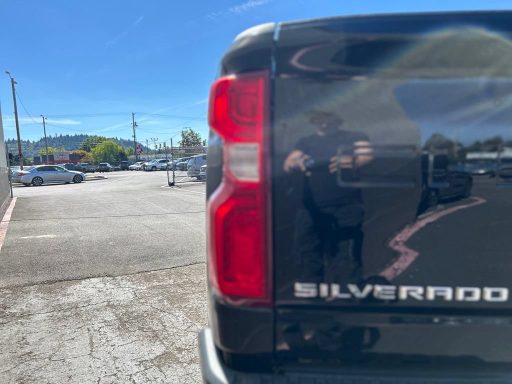 Used 2023 Chevrolet Silverado 3500 High Country w/ Z71 Off-Road Package AWD/4WD image 8