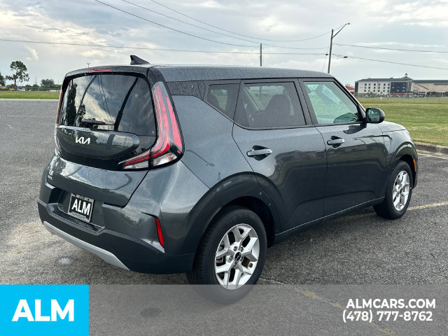 Used 2025 Kia Soul LX w/ LX Technology Package FWD image 5
