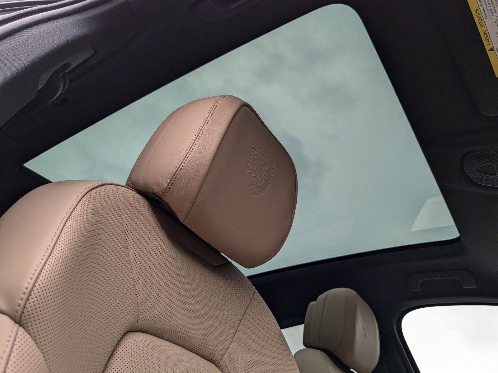 Certified 2025 Porsche Cayenne E-Hybrid image 25