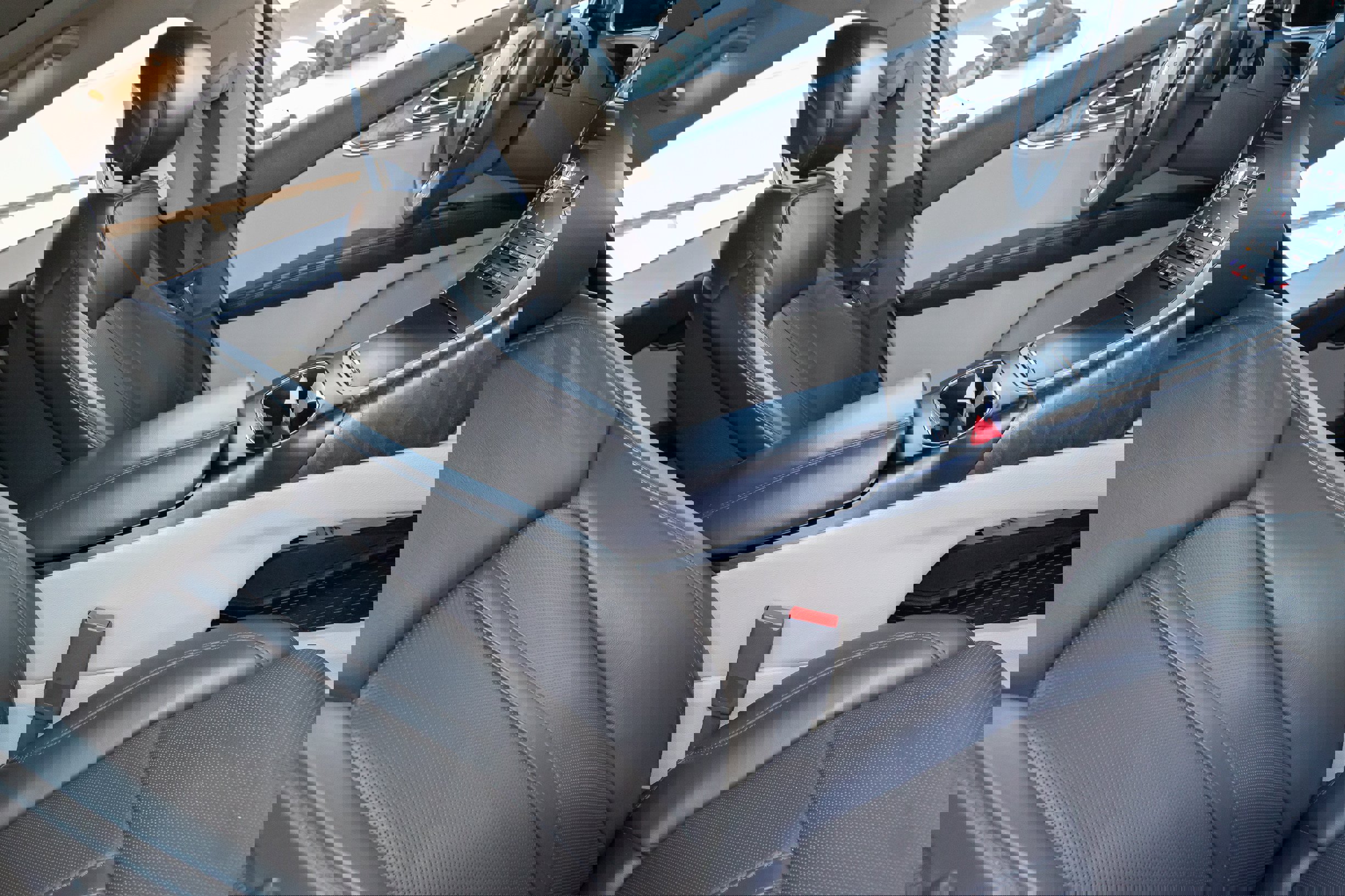 Used 2020 Lincoln Nautilus Reserve w/ Equipment Group 202A image 18